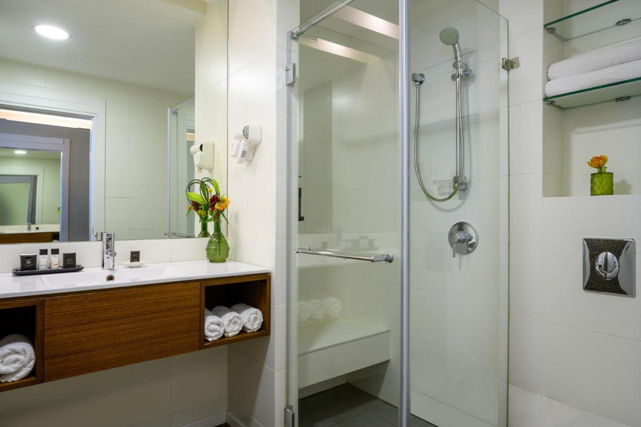 Sadot Hotel Ben Gurion Airport - An Atlas Boutique Hotel Beer Yaakov Экстерьер фото